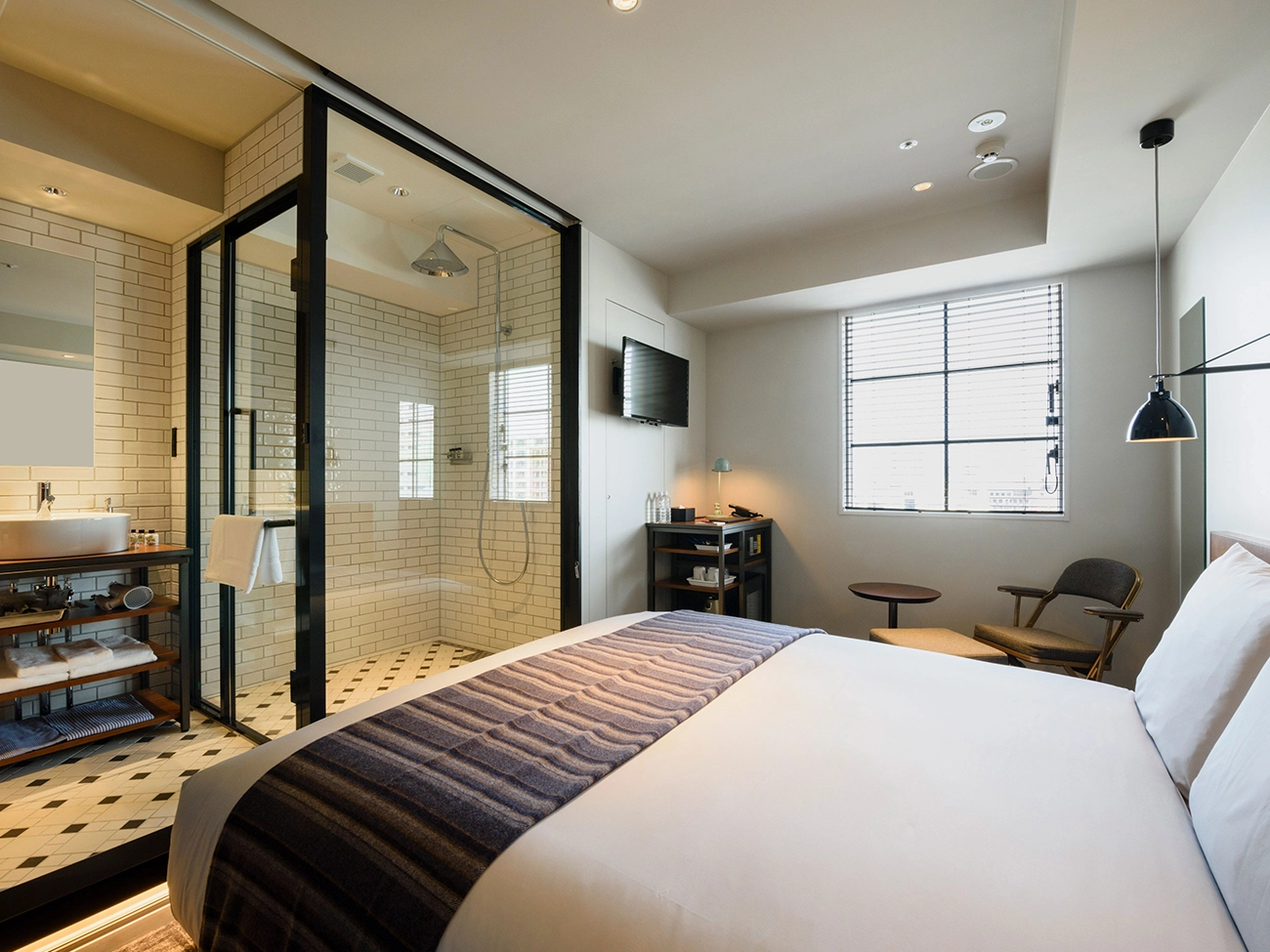 Double ( King Bed ) with Rain Shower Only (Non-Smoking)