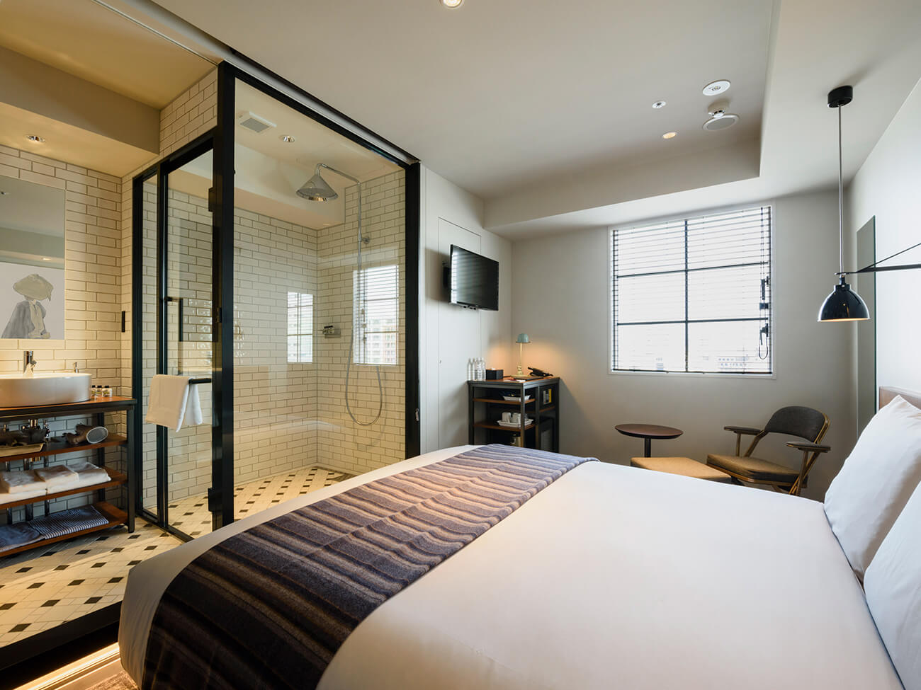 Double ( King Bed ) with Rain Shower Only (Non-Smoking)