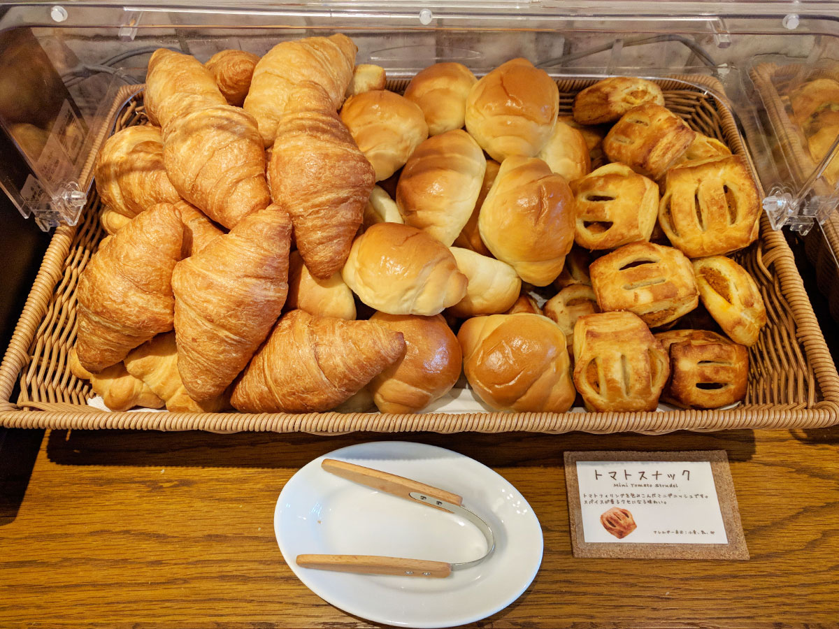 An example of a light breakfast