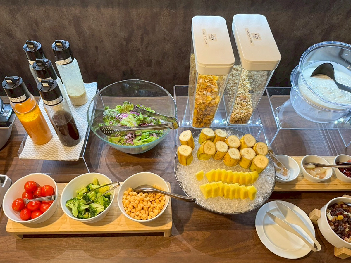 Breakfast buffet / example