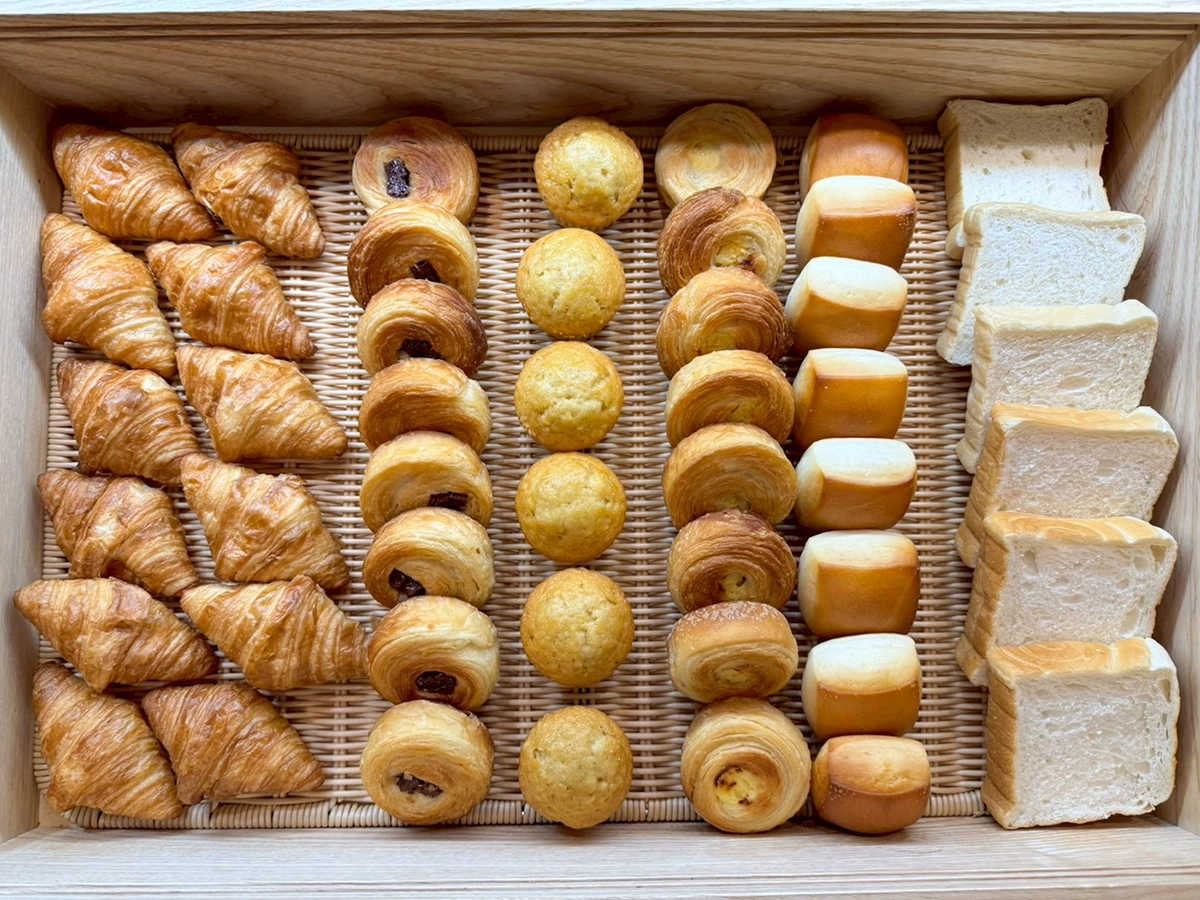 Breakfast buffet / example