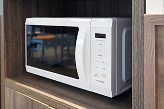 microwave oven