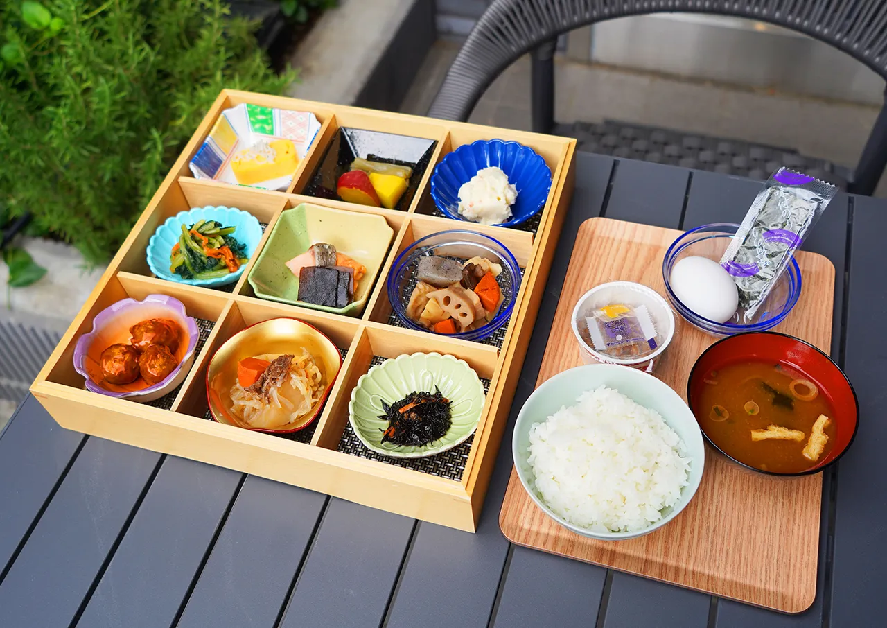 Breakfast / Japanese set meal with small side dishes