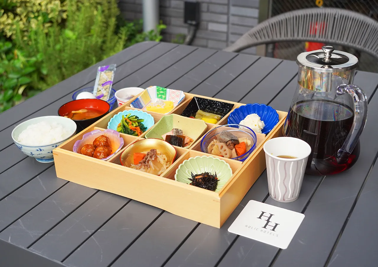 Breakfast / Japanese set meal with small side dishes