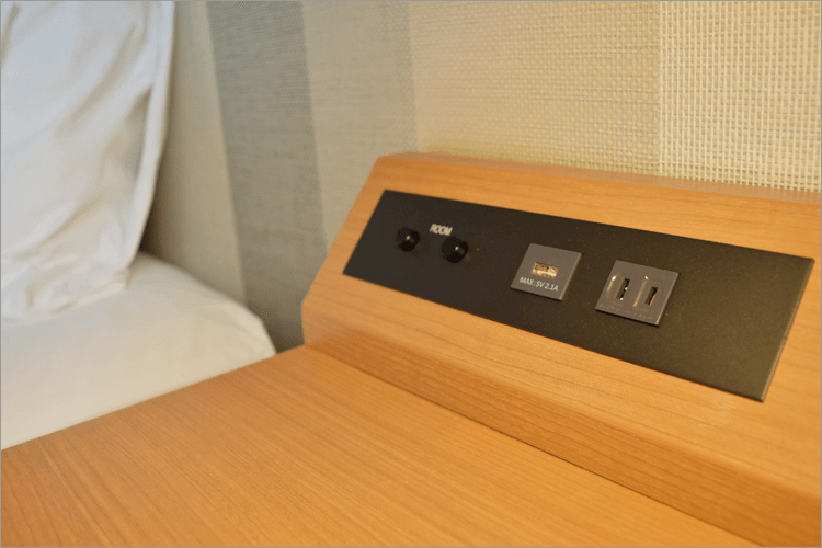 Bedside outlet